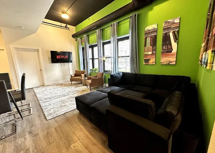 Modern 3Br In South Loop With Optional Parking And Gym Access Near Mccormick Place, Chinatown And Soldier Field