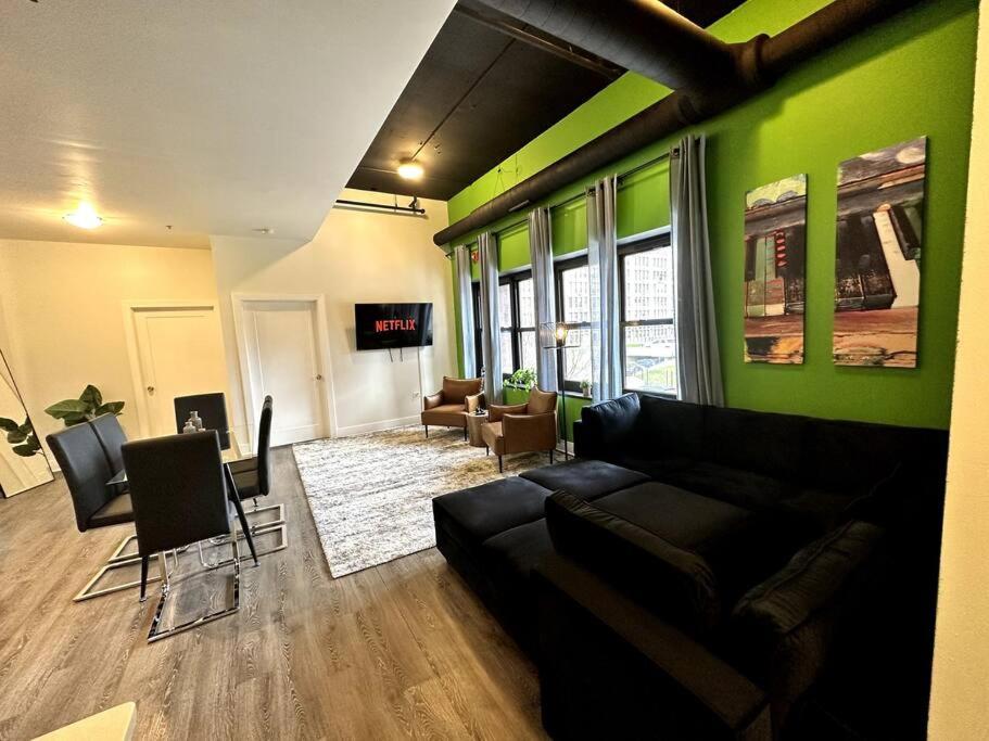 Modern 3br In South Loop With Optional Parking And Gym Access Near Mccormick Place, Chinatown And Soldier Field Appartement